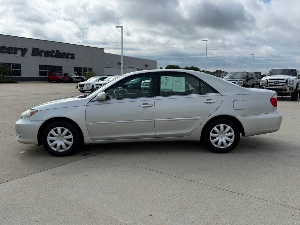 2005 Toyota Camry LE