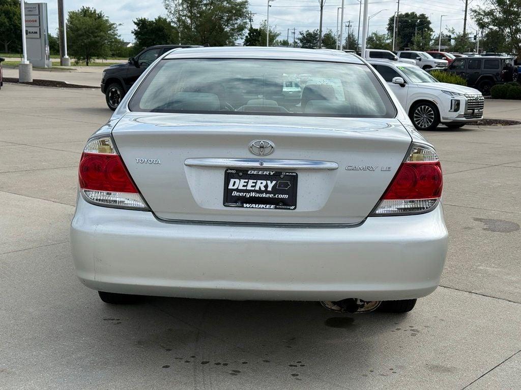 2005 Toyota Camry LE