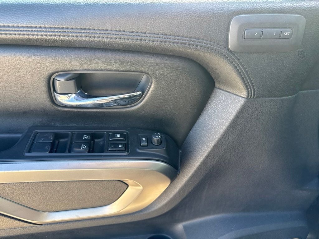 2015 Nissan Armada Platinum