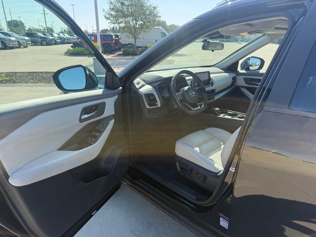 2023 Nissan Rogue SV Intelligent AWD