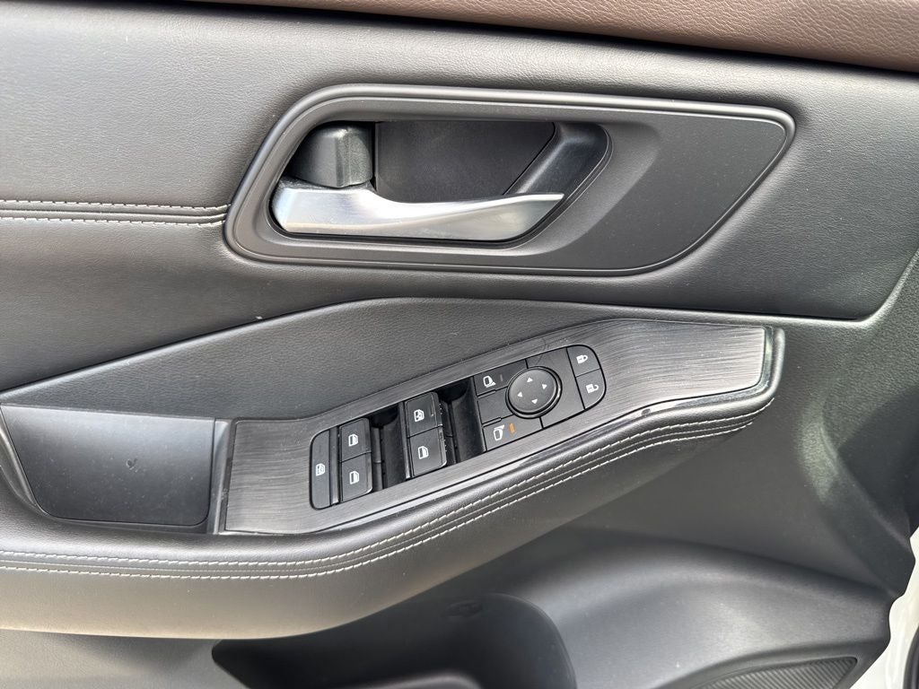 2022 Nissan Rogue SV Intelligent AWD