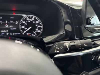 2023 Nissan Pathfinder SL 4WD