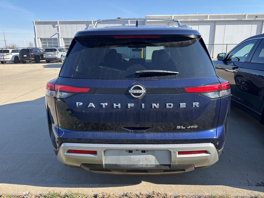 2023 Nissan Pathfinder SL 4WD