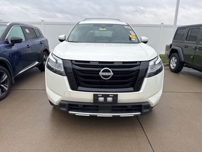 2023 Nissan Pathfinder SL 4WD