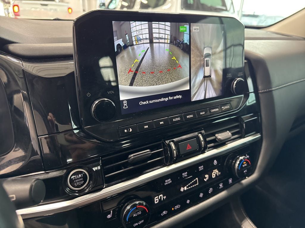 2023 Nissan Pathfinder SL 4WD