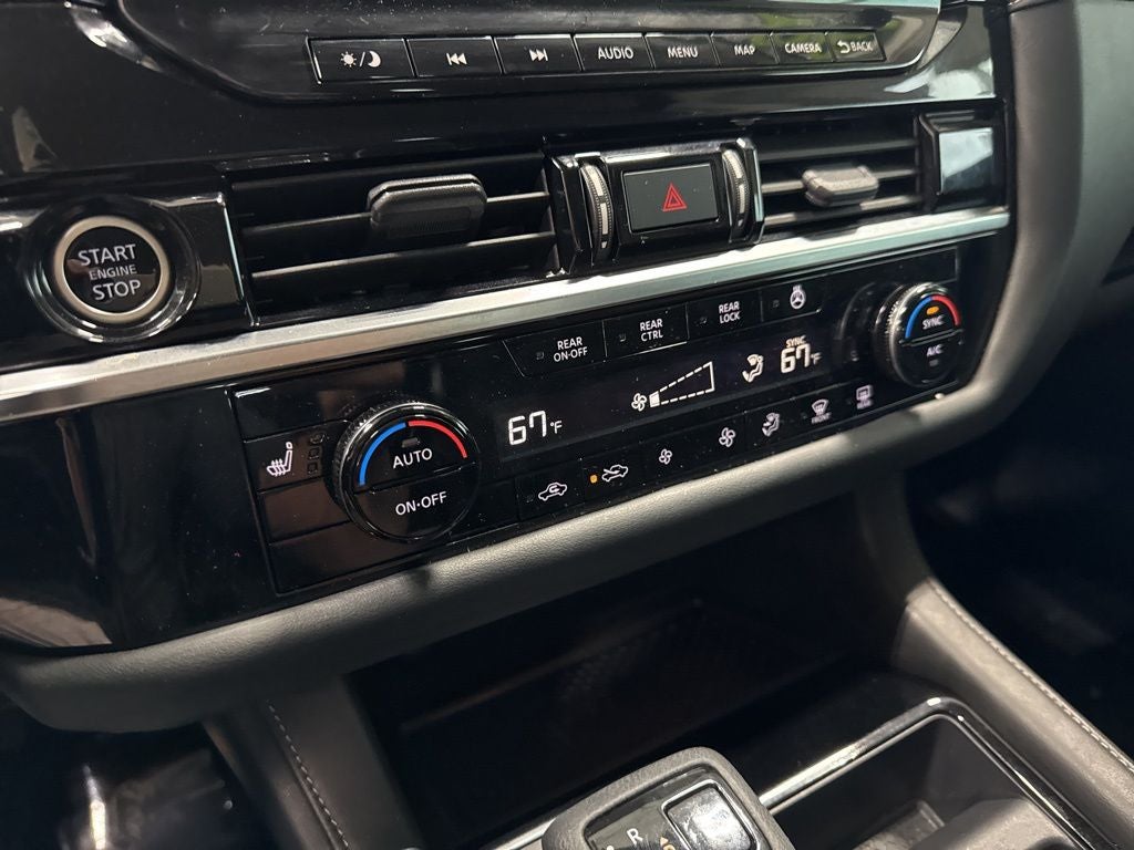 2023 Nissan Pathfinder SL 4WD