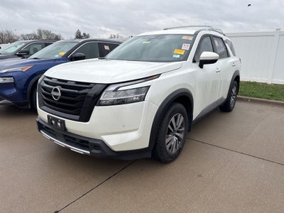 2023 Nissan Pathfinder SL 4WD