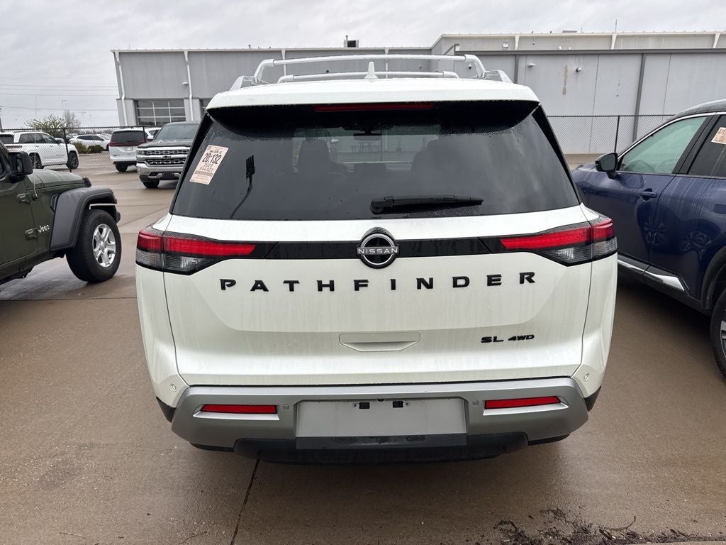 2023 Nissan Pathfinder SL 4WD