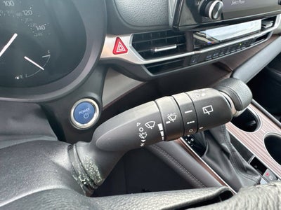 2024 Toyota Sienna LE