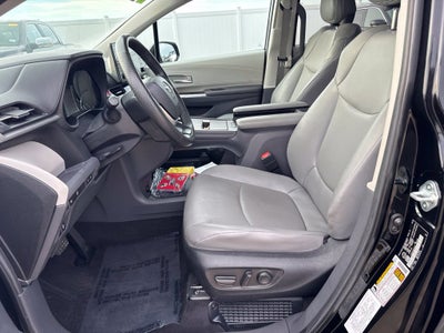 2024 Toyota Sienna LE