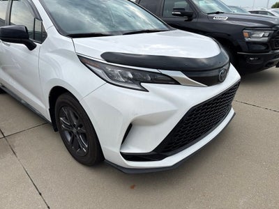2023 Toyota Sienna LE