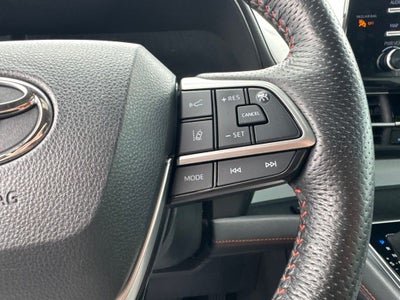 2023 Toyota Sienna LE