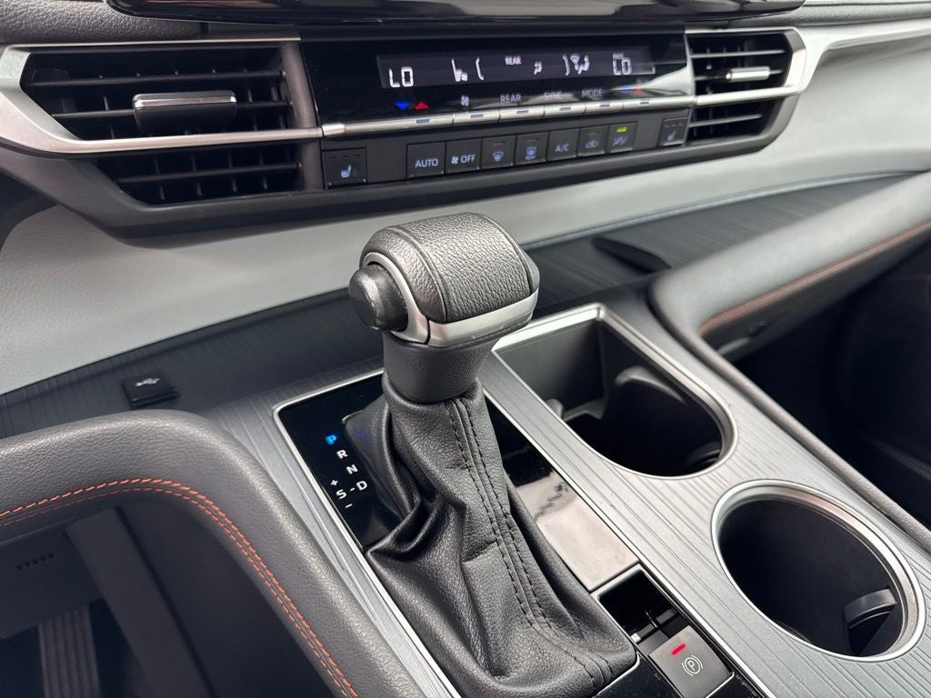 2023 Toyota Sienna LE