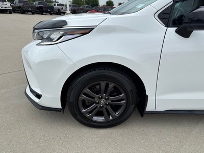 2023 Toyota Sienna LE