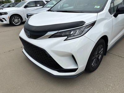 2023 Toyota Sienna LE