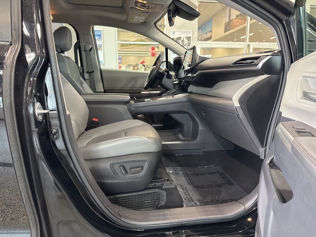 2024 Toyota Sienna XLE 7 Passenger