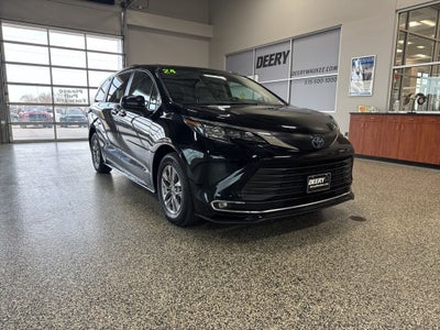 2024 Toyota Sienna XLE 7 Passenger