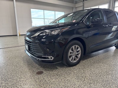 2024 Toyota Sienna XLE 7 Passenger