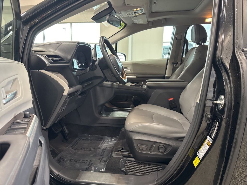 2024 Toyota Sienna XLE 7 Passenger
