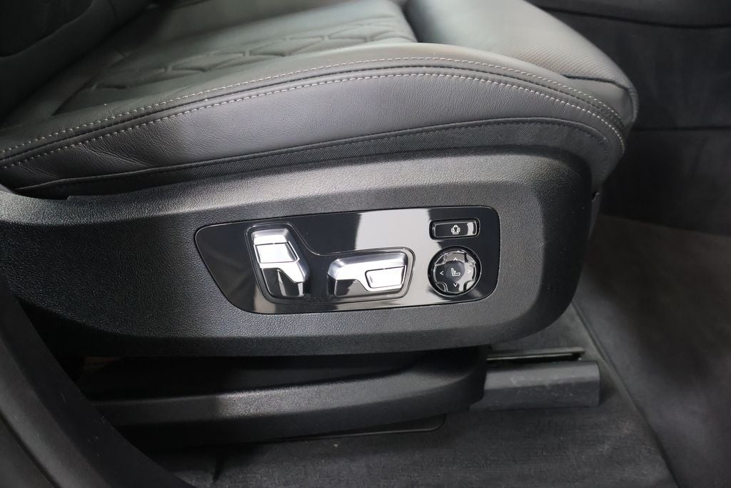 2024 BMW X5 M60i