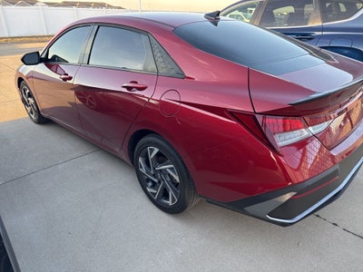 2025 Hyundai Elantra SEL Sport