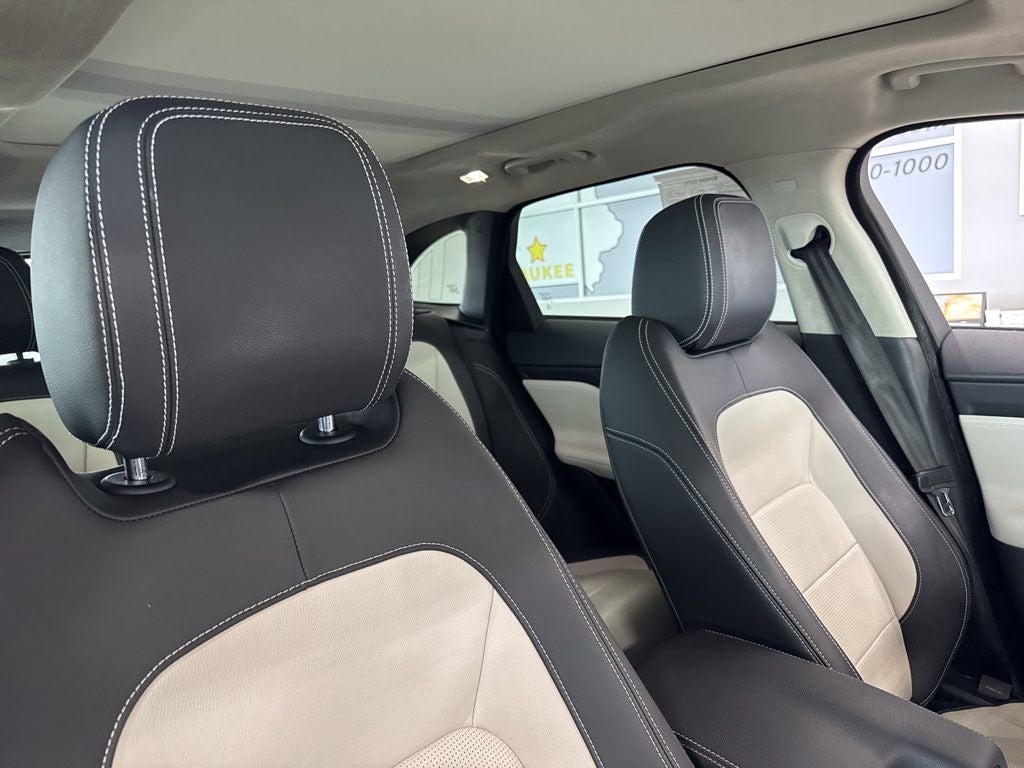 2019 Jaguar F-PACE 30t R-Sport