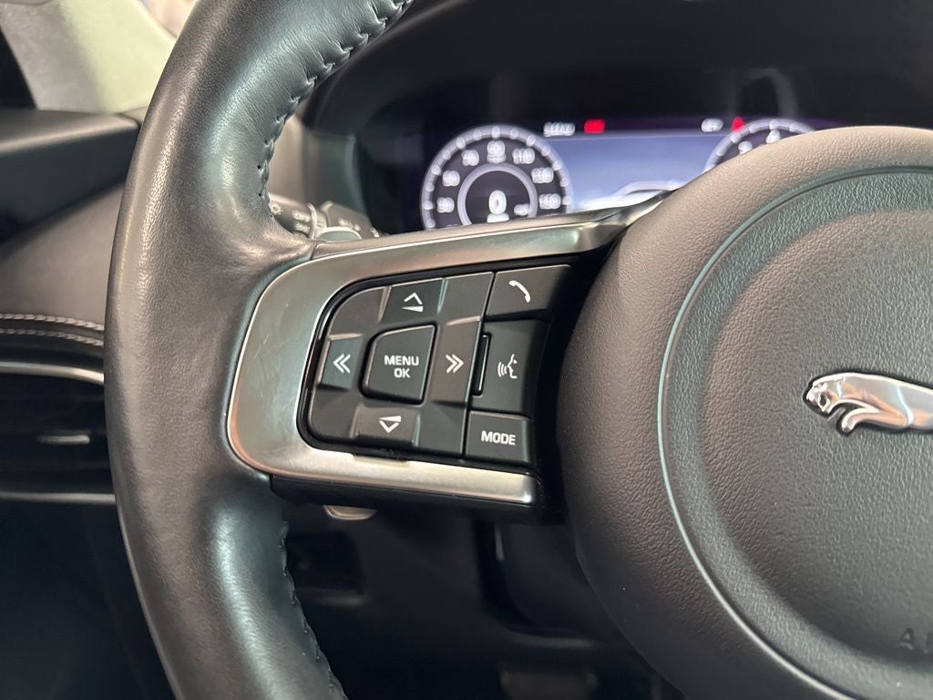 2019 Jaguar F-PACE 30t R-Sport