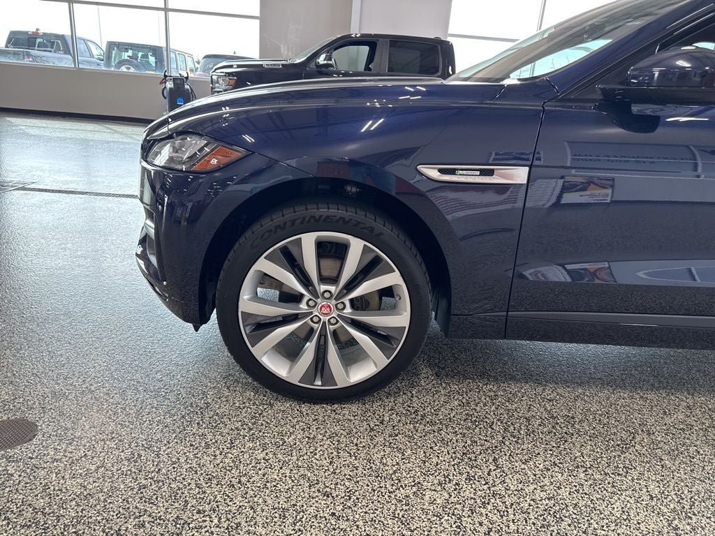 2019 Jaguar F-PACE 30t R-Sport