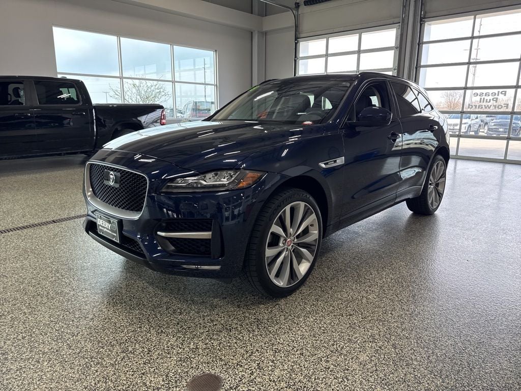 2019 Jaguar F-PACE 30t R-Sport