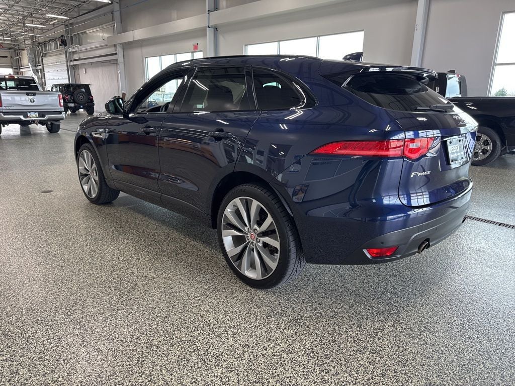 2019 Jaguar F-PACE 30t R-Sport
