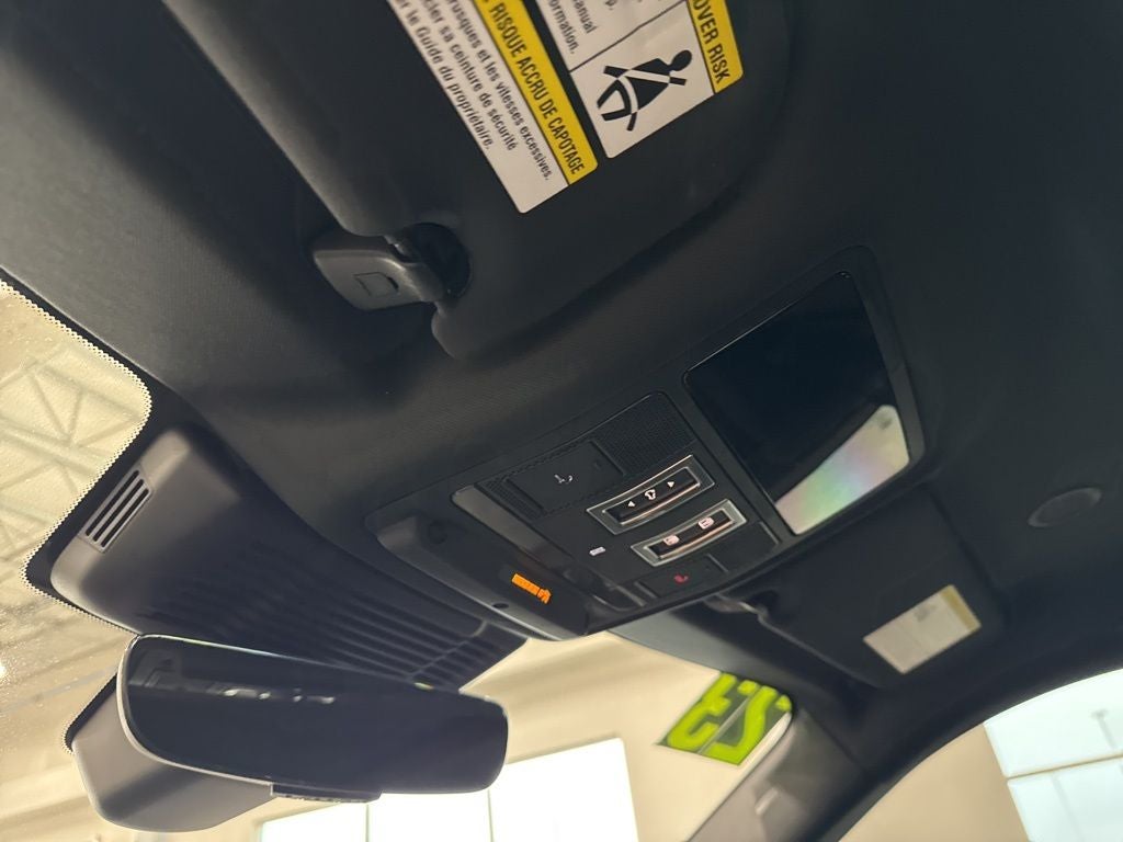 2023 Land Rover Range Rover Evoque R-Dynamic SE