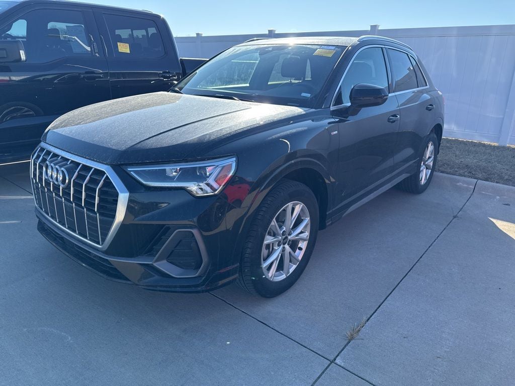2025 Audi Q3 Premium 45 TFSI S line quattro Tiptronic