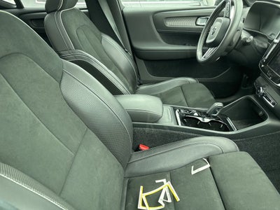2020 Volvo XC40 T5 R-Design