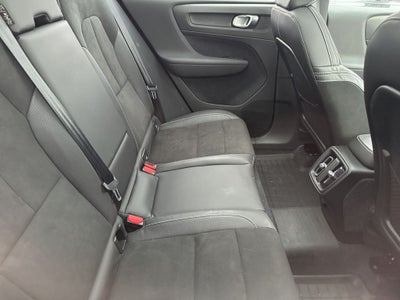 2020 Volvo XC40 T5 R-Design