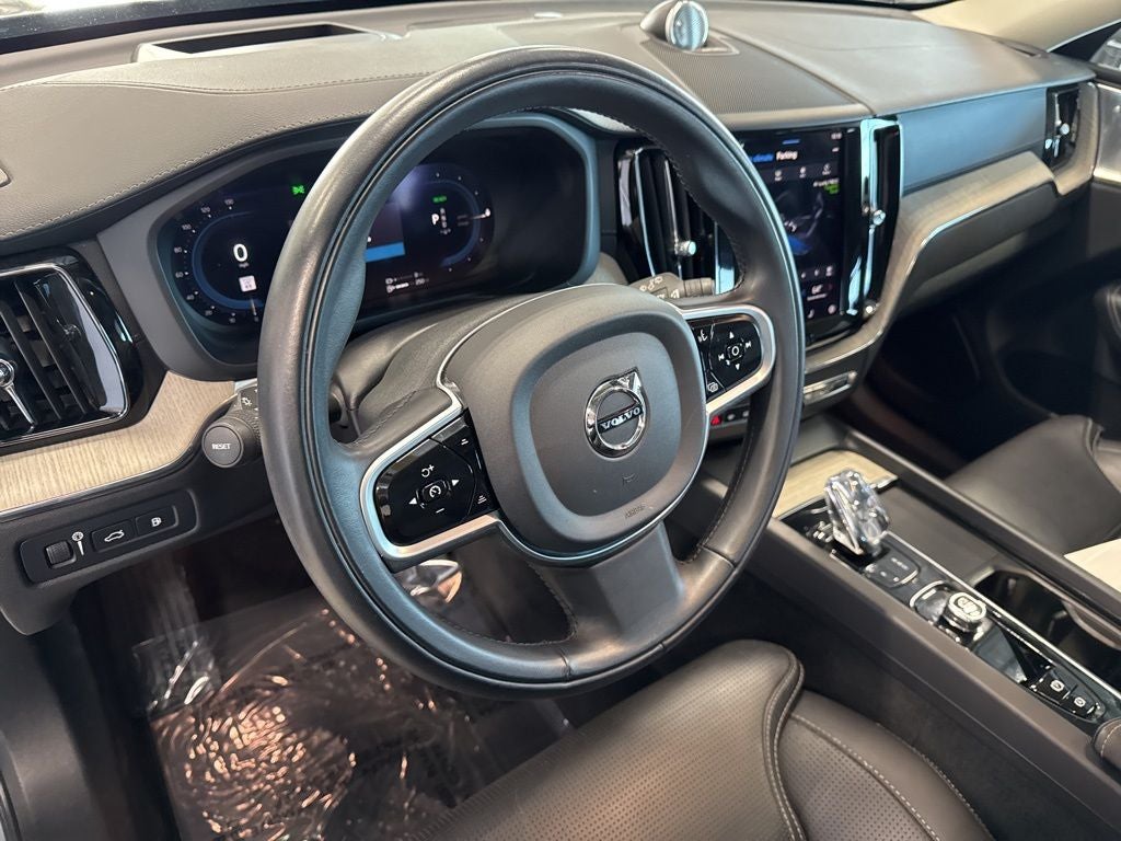 2022 Volvo XC60 Recharge Plug-In Hybrid T8 Inscription