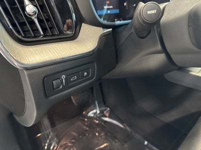 2022 Volvo XC60 Recharge Plug-In Hybrid T8 Inscription