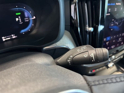 2022 Volvo XC60 Recharge Plug-In Hybrid T8 Inscription