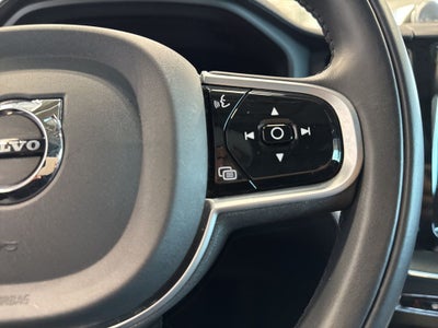 2022 Volvo XC60 Recharge Plug-In Hybrid T8 Inscription