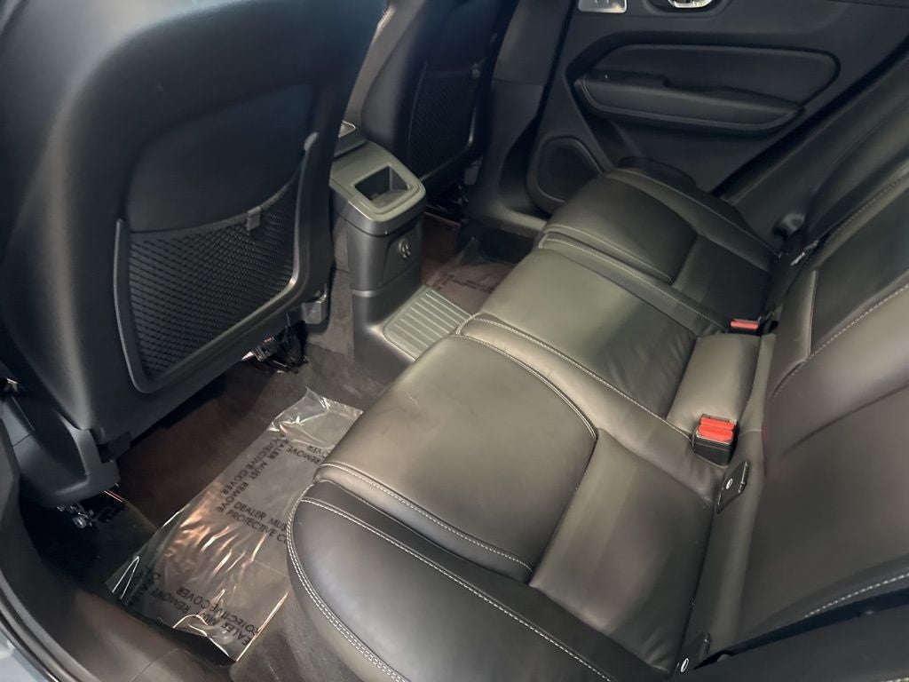 2022 Volvo XC60 Recharge Plug-In Hybrid T8 Inscription