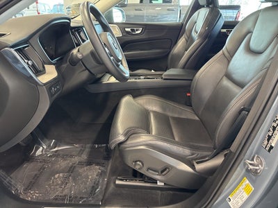 2022 Volvo XC60 Recharge Plug-In Hybrid T8 Inscription