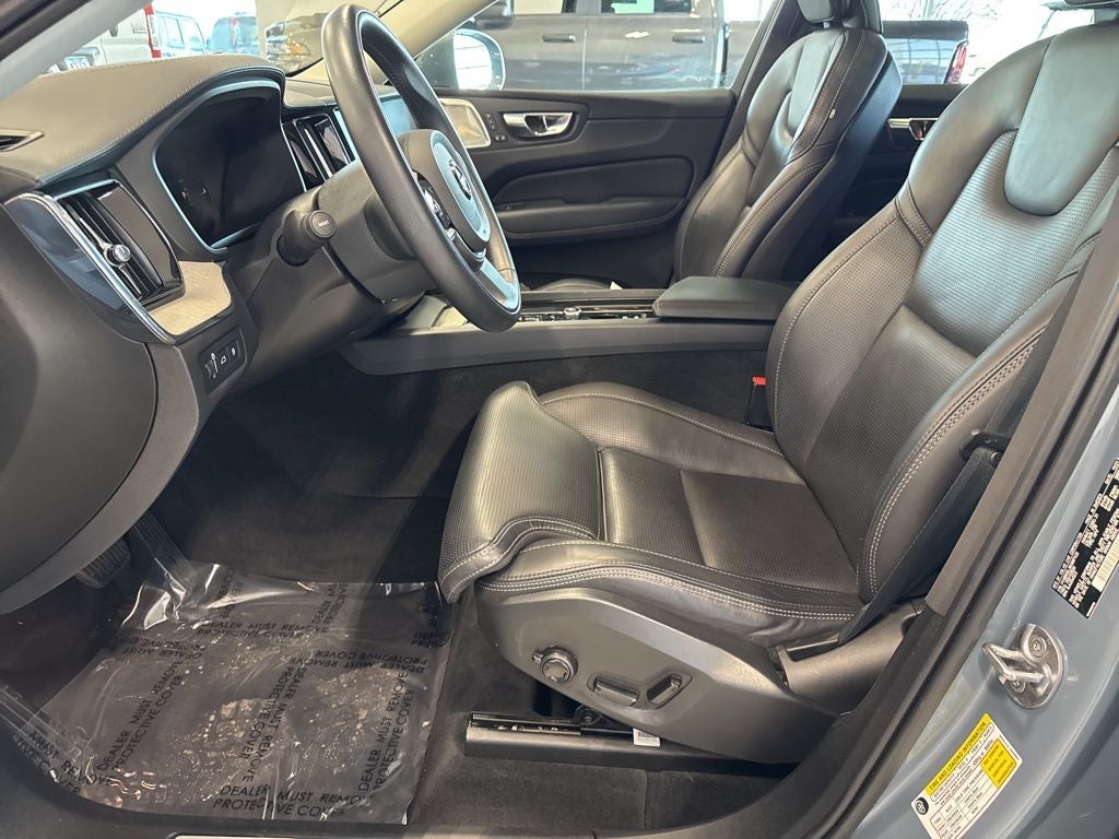 2022 Volvo XC60 Recharge Plug-In Hybrid T8 Inscription